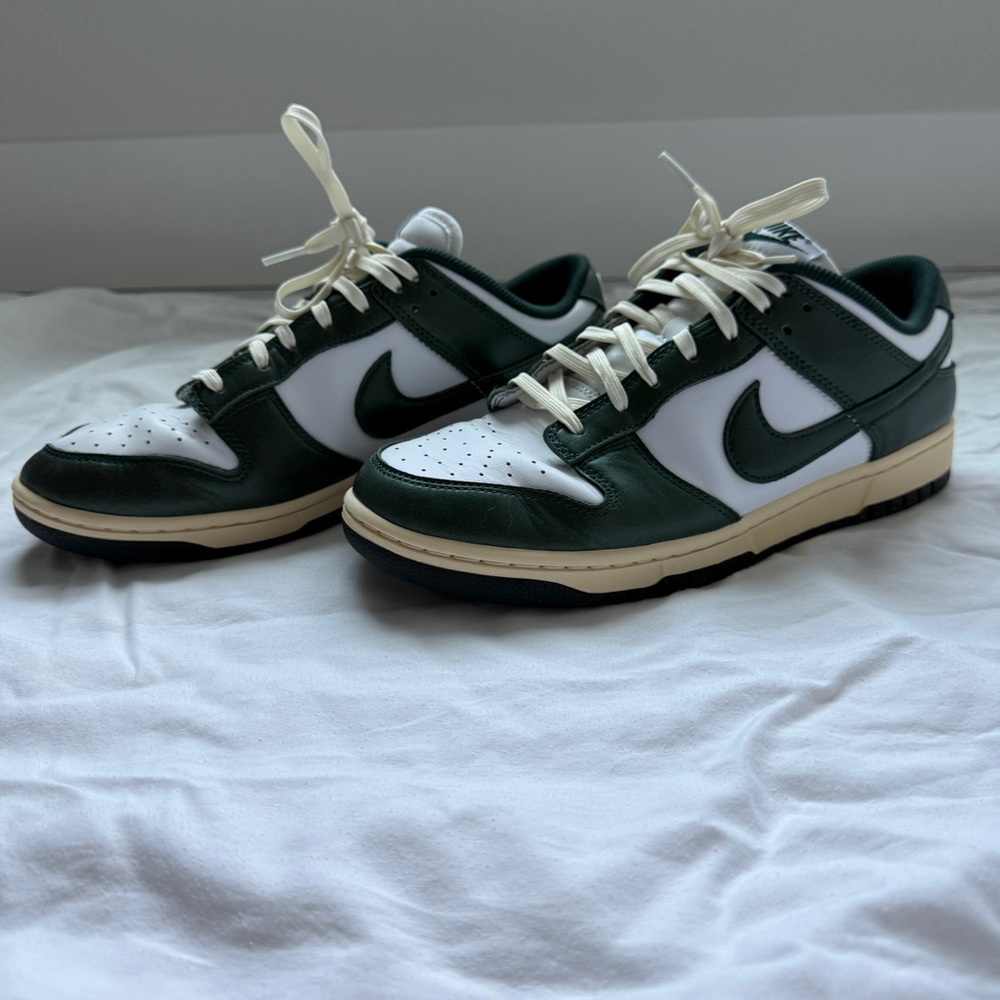 Nike Dunk “Vintage Green” 10M/11.5W